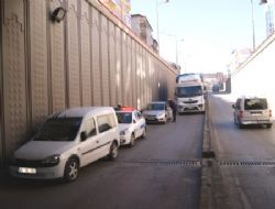 Köprülü kavşakta şüpheli araç paniği